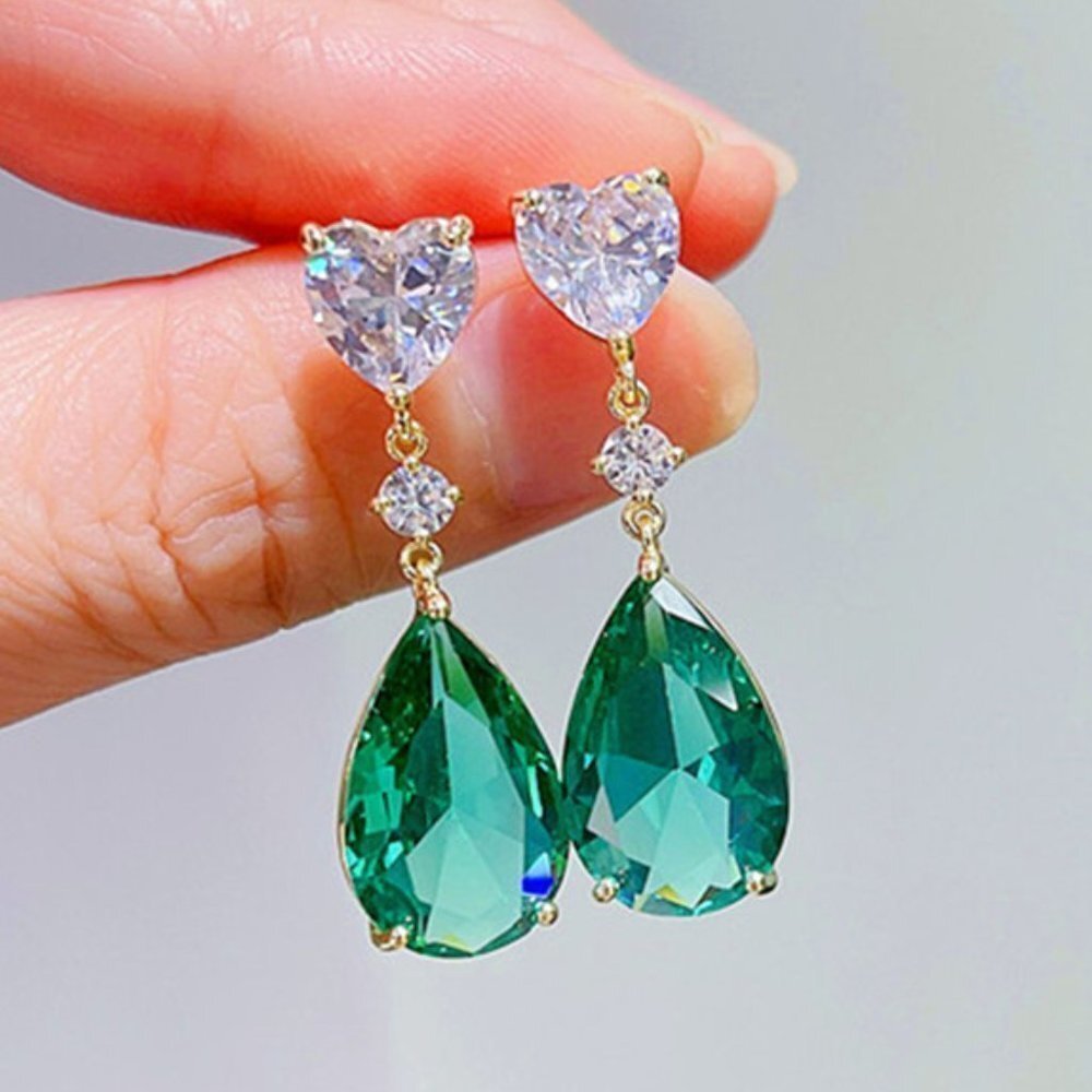 🎁 Green Color Crystal Party Jewelry Waterdrop CZ Earring for Women, HA4529